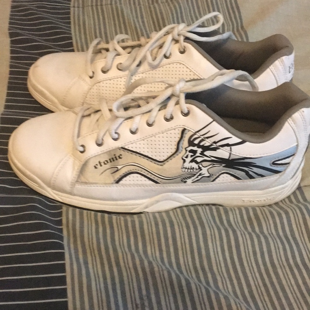 Etonic size 9 bowling shoes!